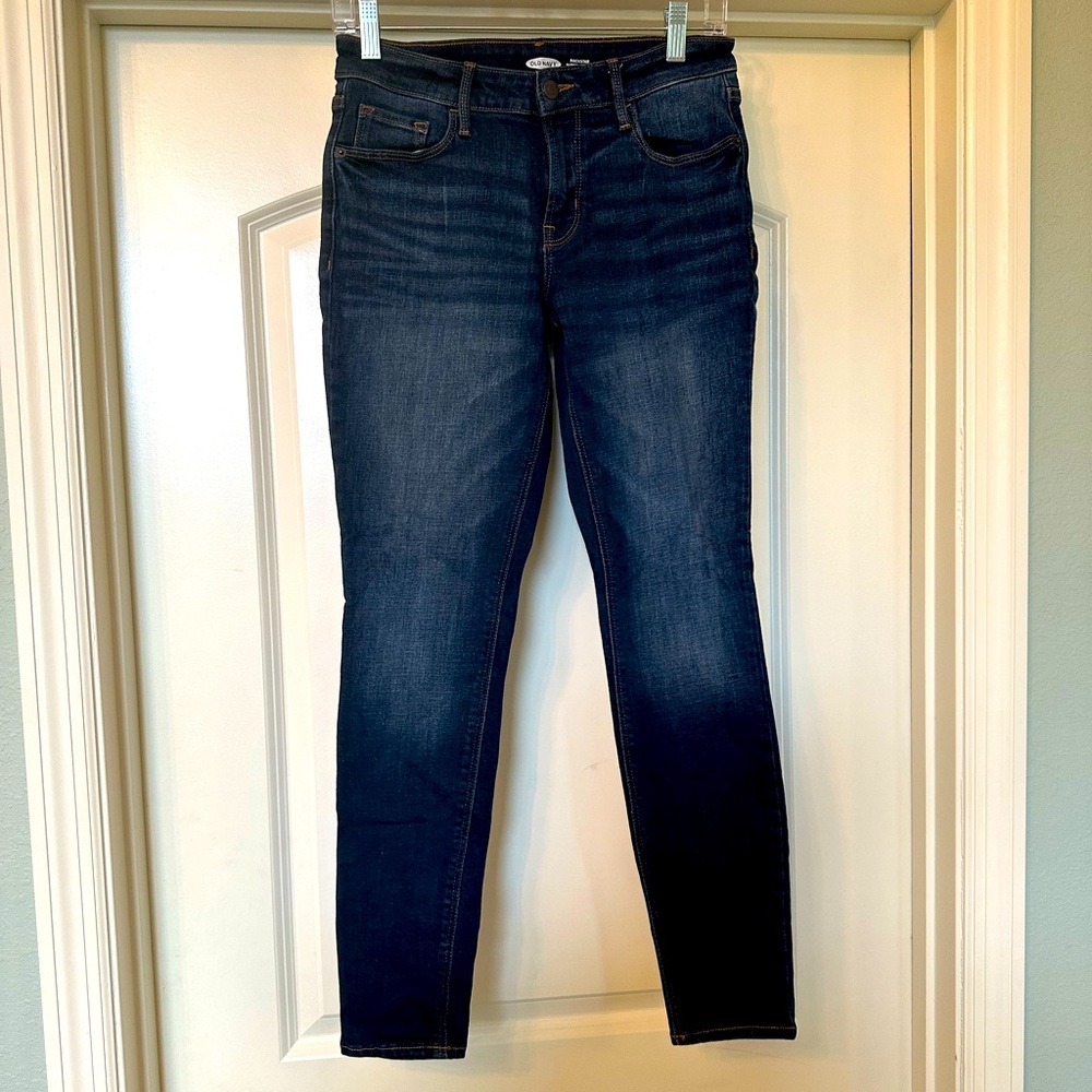 Old Navy - Rockstar Super Skinny Mid-Rise Jeans - BRAND NEW!